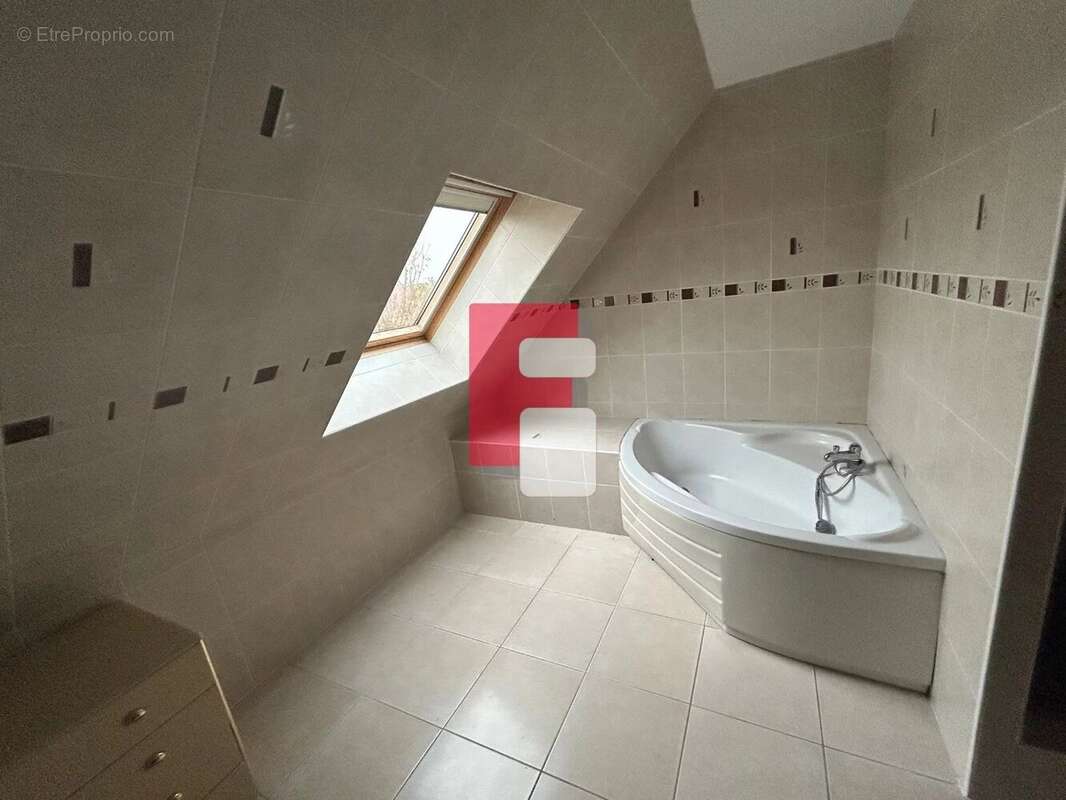 Maison à VILLECHETIF