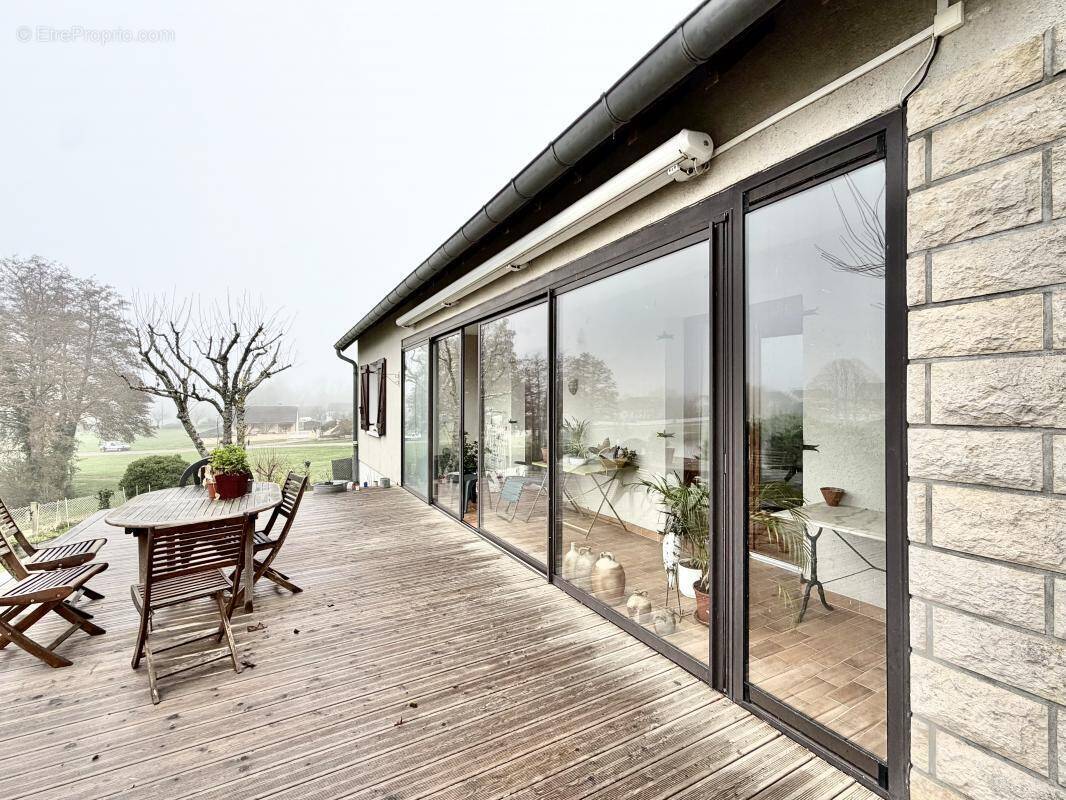 Maison à COURS-LES-BARRES