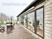 Maison à COURS-LES-BARRES