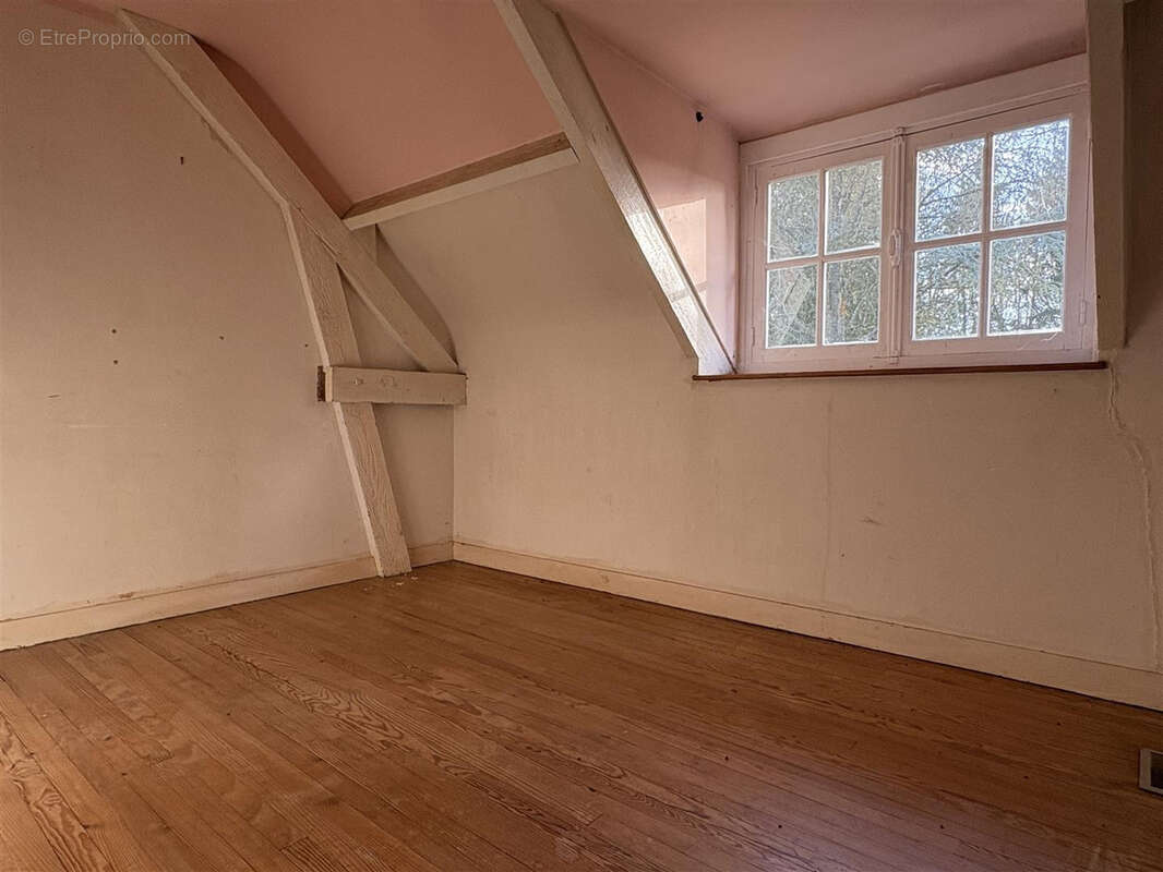 Maison à SAINT-GERMAIN-LE-VIEUX