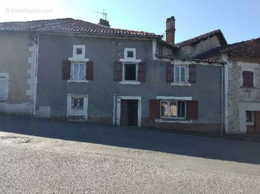 Maison à MENSIGNAC