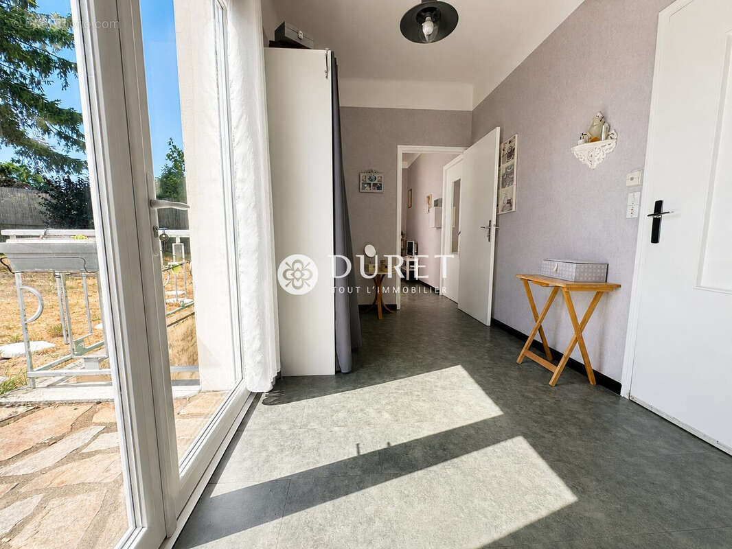 Maison 240 m² à La Bruffiere  - photo 6