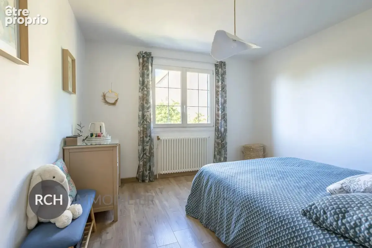 Exclusivité - Grande maison familiale sur un beau jardin au calme - photo 14