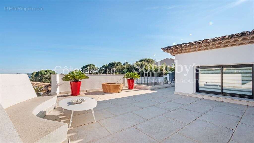 Grimaud Maison contemporaine avec piscine et vue mer - Domaine de Beauvallon - photo 16