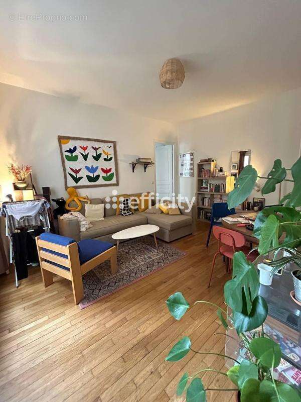 Appartement à PARIS-20E