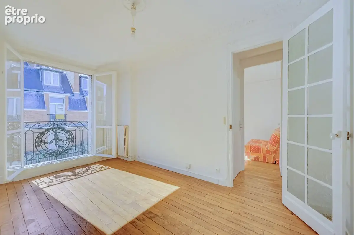 Rue lamarck, dernier etage vue degagee - photo 8