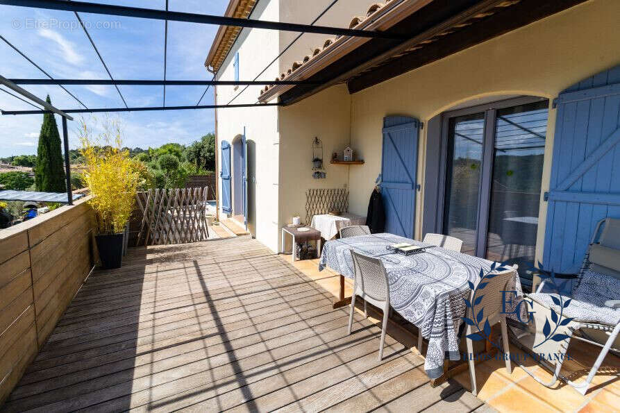 Maison à VARAGES