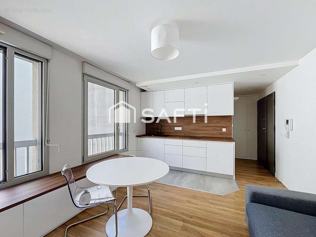 Photo 5 - Appartement à PARIS-18E