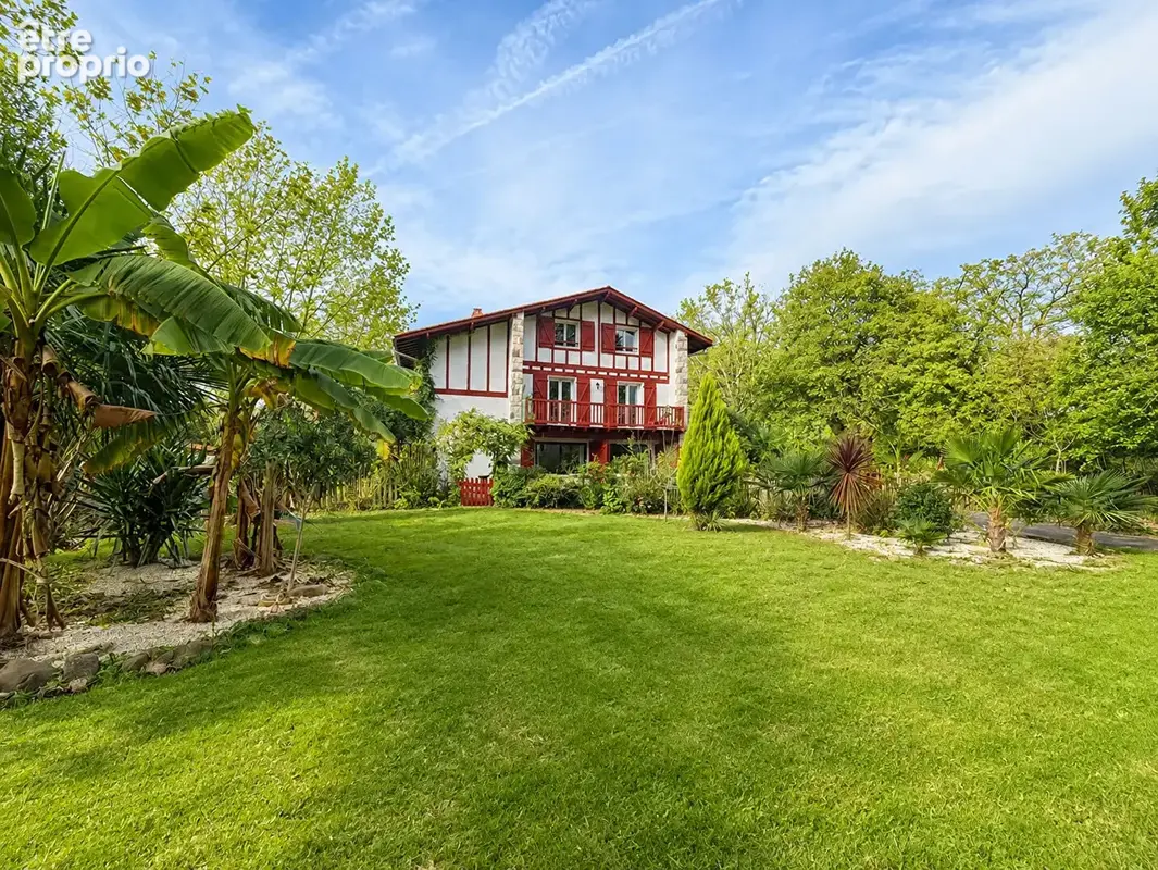 Maison Urrugne, quartier Olhette, 8 pièces 205 m2 - photo 17
