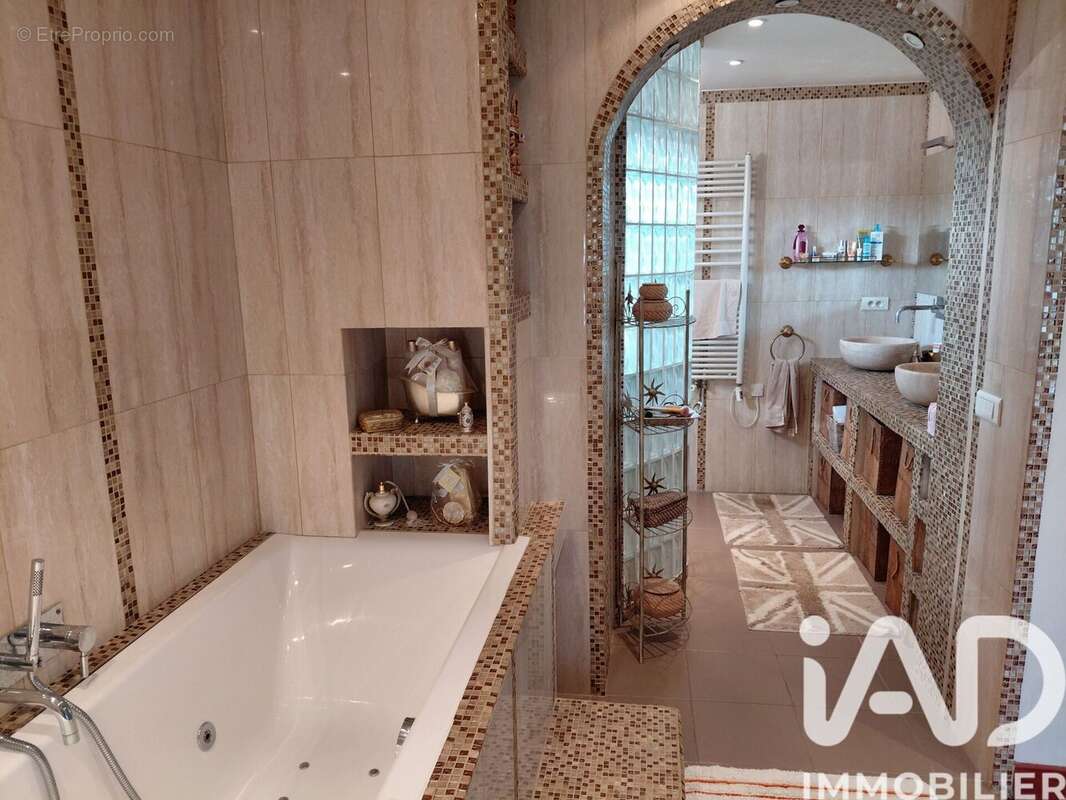 Maison 252 m² à Herblay  - photo 9