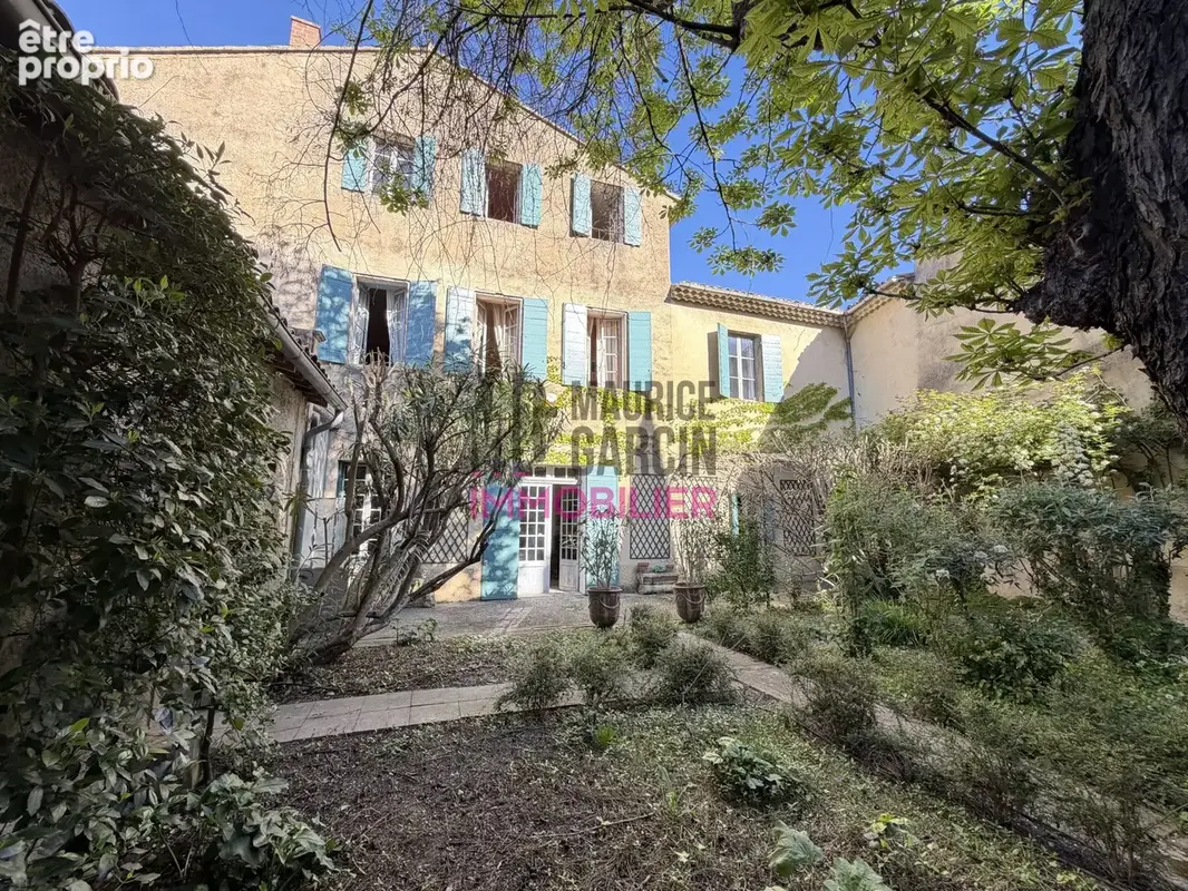 Maison 11 pièces 264 m² à vendre à Pernes-Les-Fontaines (84210) - photo 1