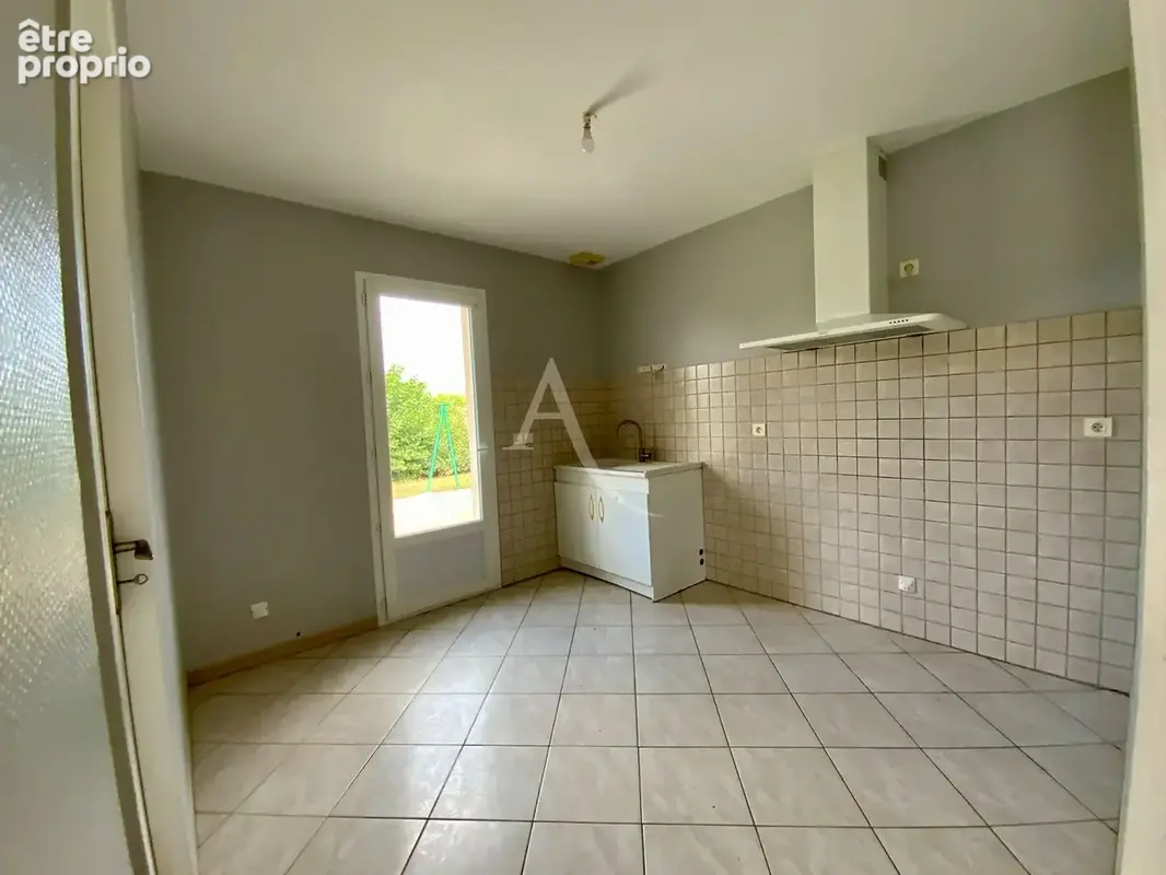 Maison Mesnac 4 pièce(s) - photo 7