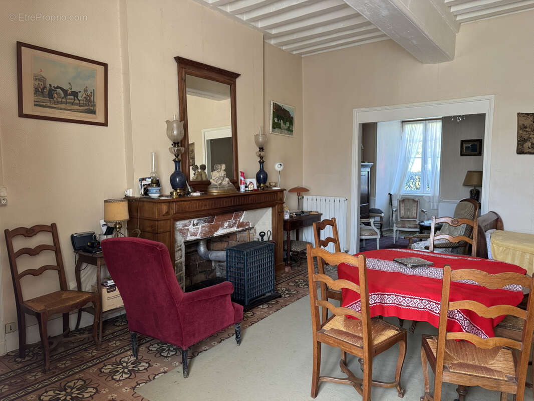 Maison à AUNAY-EN-BAZOIS