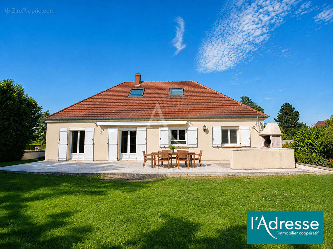 Maison à AUNEUIL
