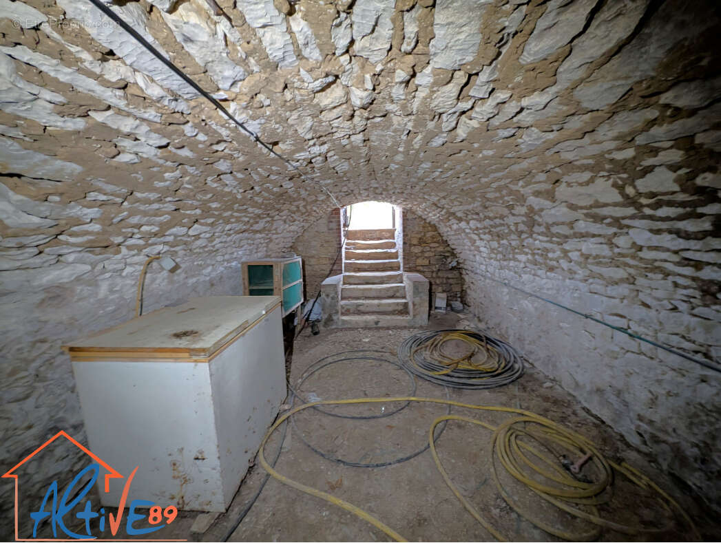 Maison à FLEURY-LA-VALLEE