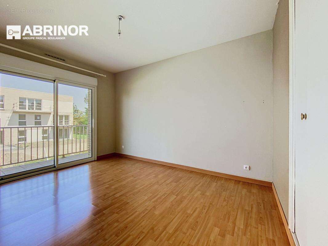 Appartement T3 - 70m² habitable - photo 10