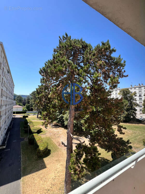 Appartement à BOURGOIN-JALLIEU
