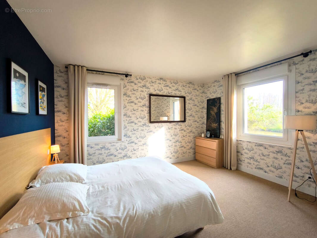 Maison à COULANS-SUR-GEE