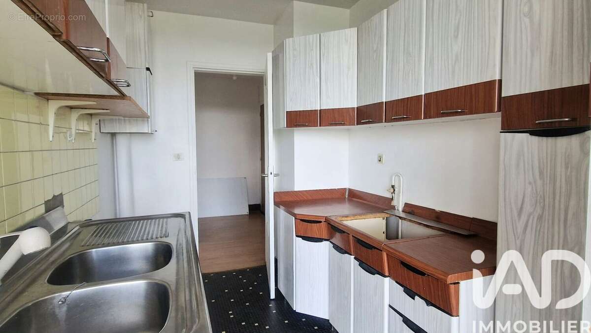 Photo 9 - Appartement à LE BLANC-MESNIL