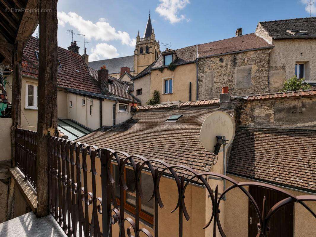 2 pièces atypique au cœur du centre historique de Montfort - photo 3
