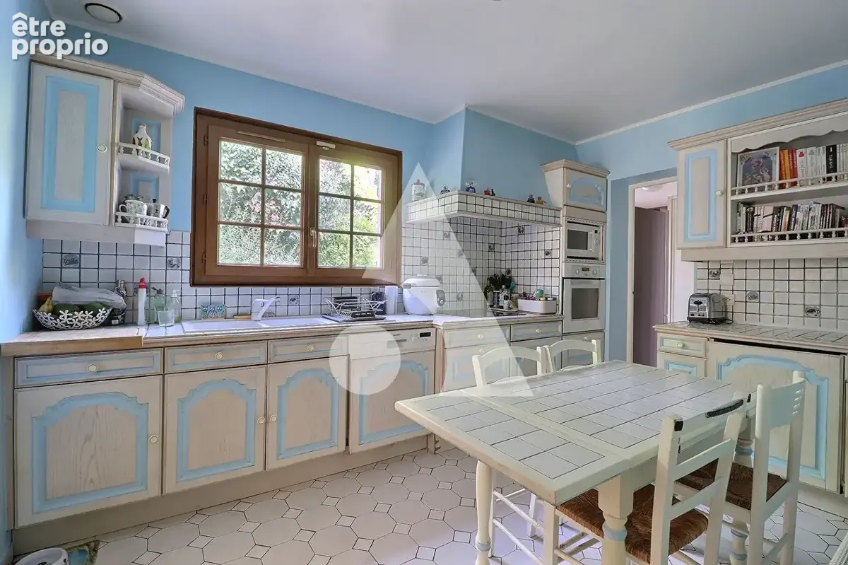 Maison individuel 7 pièces avec piscine - CENTRE VILLE - photo 4