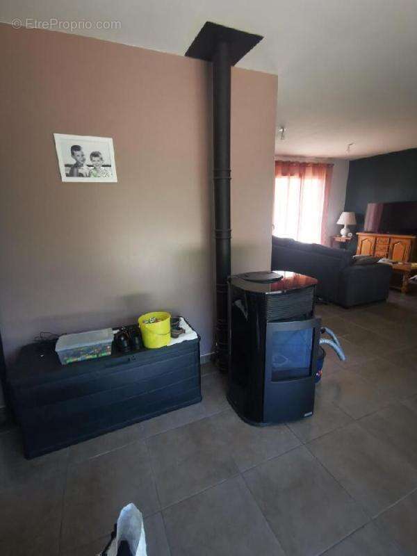 Maison 67 m² à Cognac-La-Foret  - photo 4