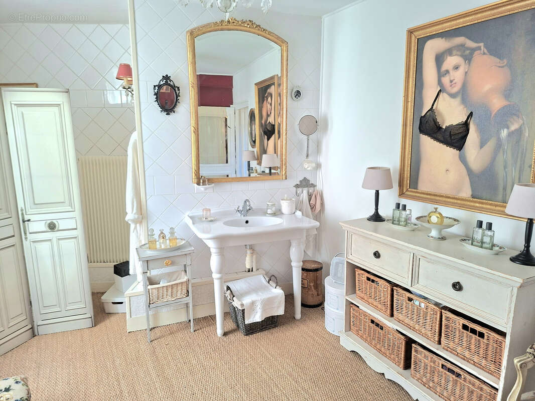 Maison de charme 5 pièces, au coeur du village et de ses  commerces - photo 8