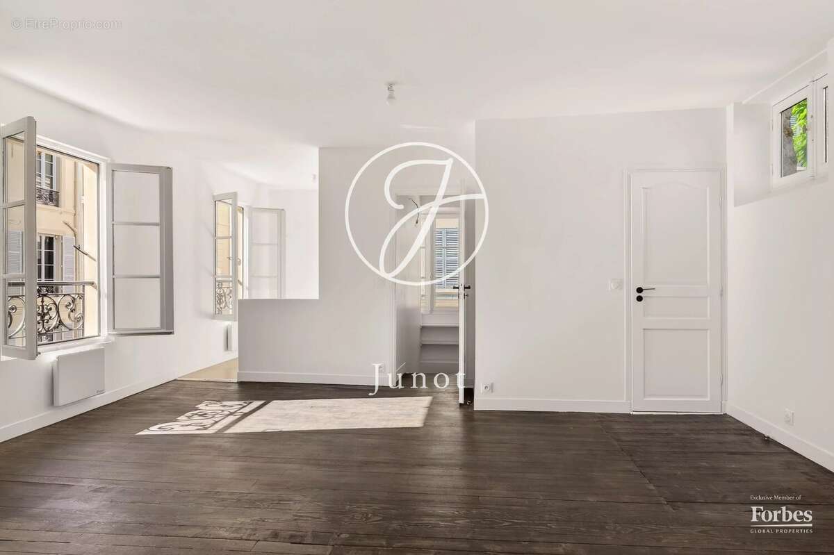 Appartement à VERSAILLES