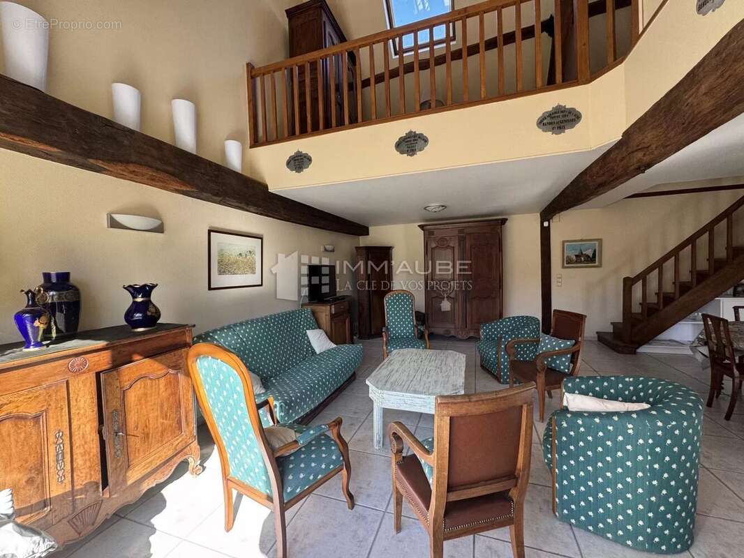 Maison à NOGENT-SUR-SEINE