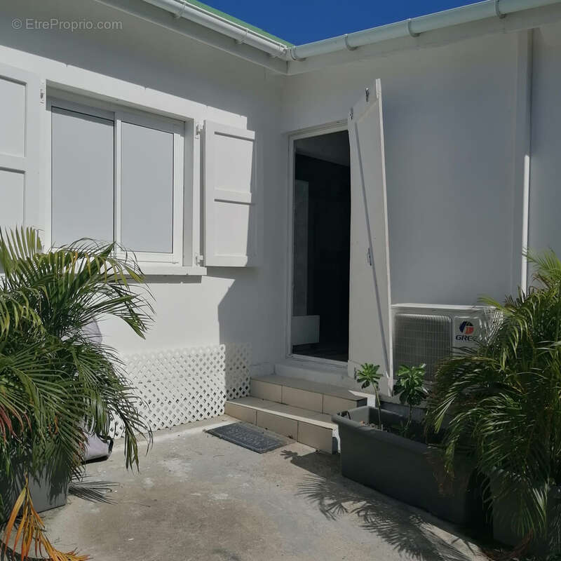 Maison à CAPESTERRE-BELLE-EAU