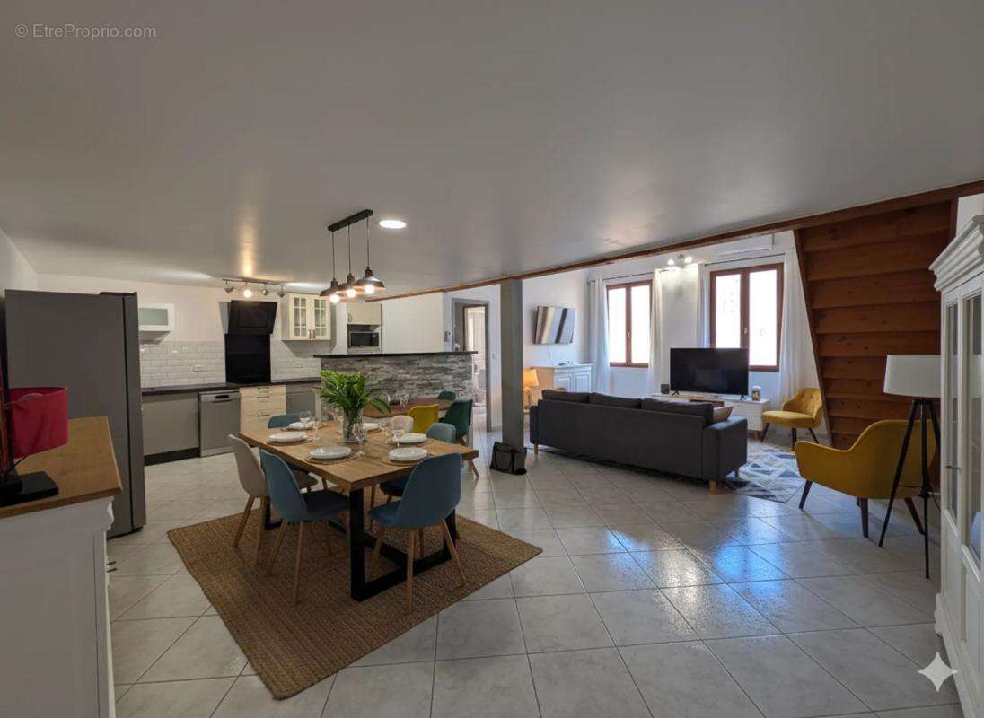 Appartement à LEZIGNAN-CORBIERES