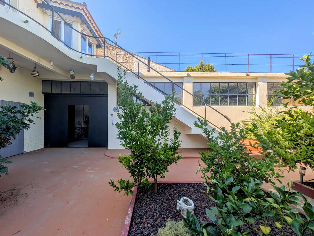 Maison à LEZIGNAN-CORBIERES