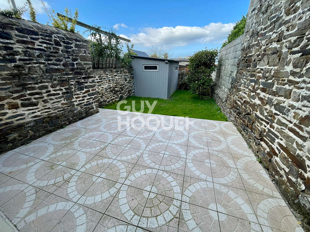 Maison à DOL-DE-BRETAGNE