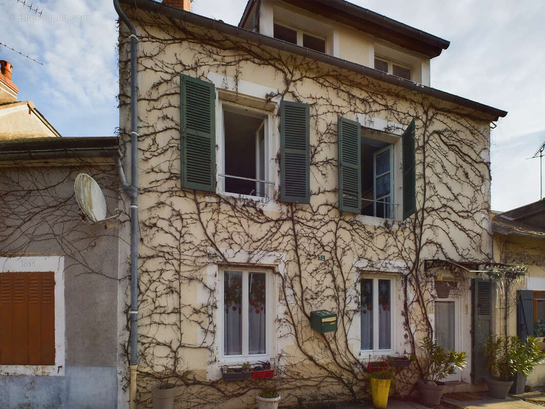 Maison à SAINT-SAULGE
