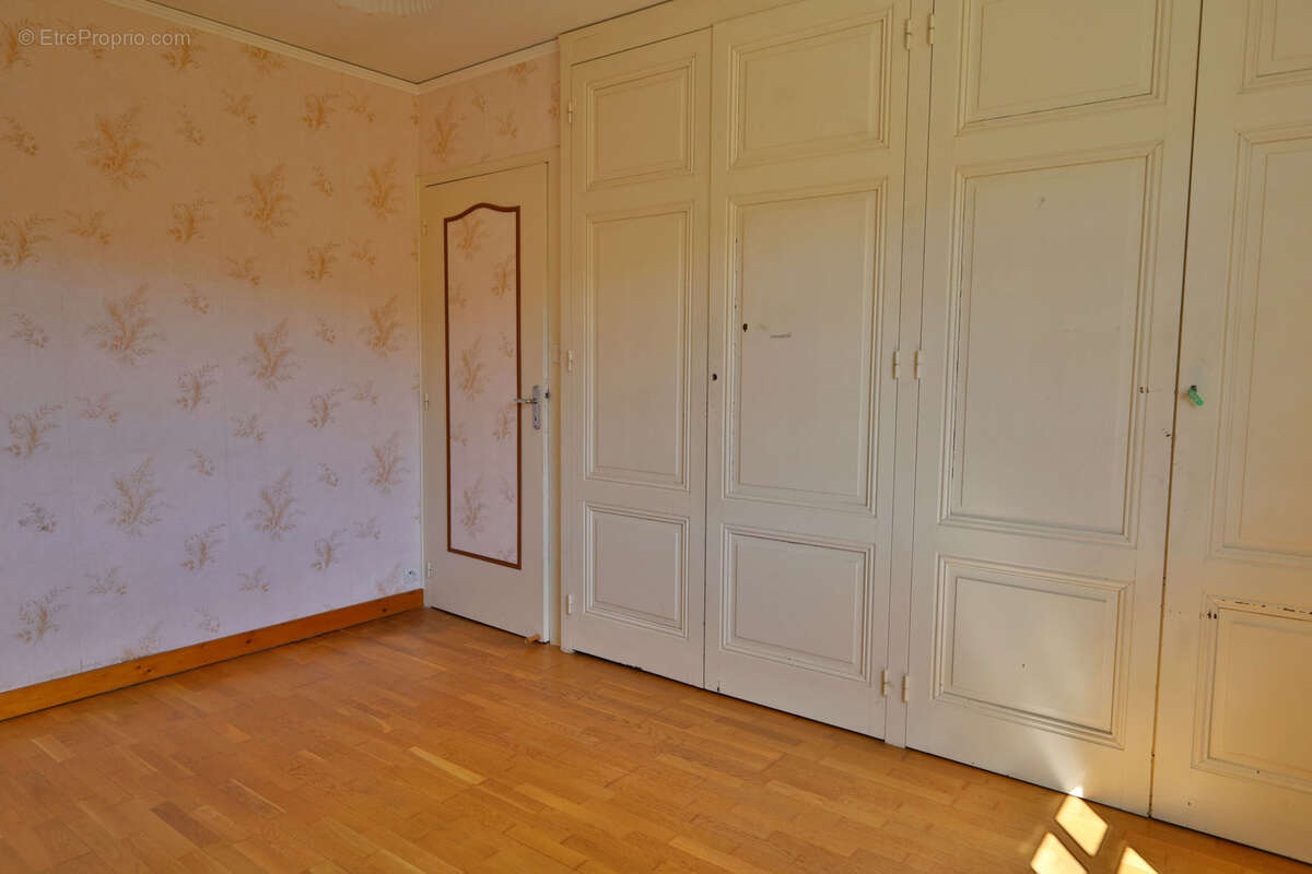 Maison de Type 4 - 149 m2 habitables - Terrain 12950m2 - photo 13