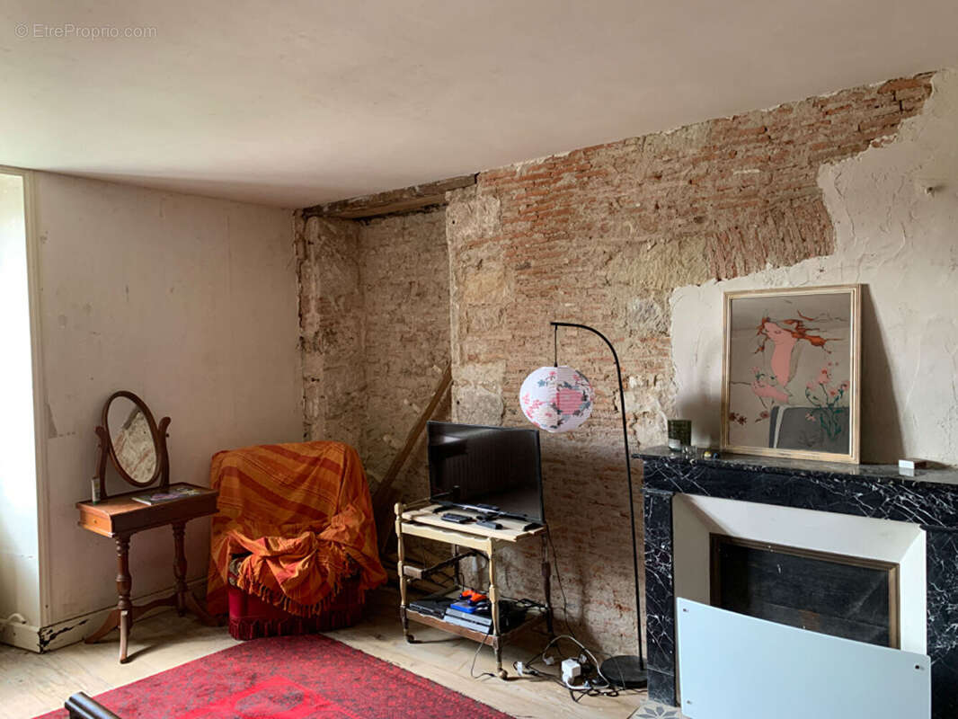 Maison à CHAMPAGNE-MOUTON