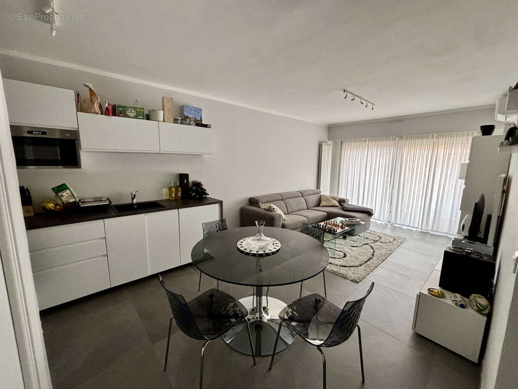 Appartement à ROQUEBRUNE-CAP-MARTIN