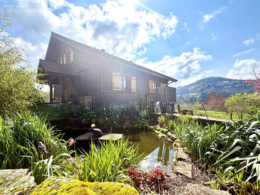 Maison à FAUCOMPIERRE