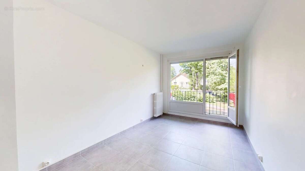 Appartement à LE PLESSIS-TREVISE