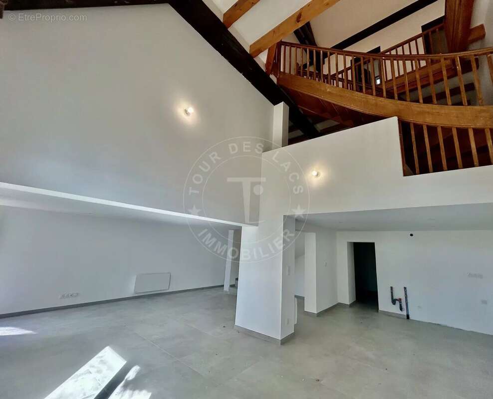 Maison à VILLY-LE-PELLOUX