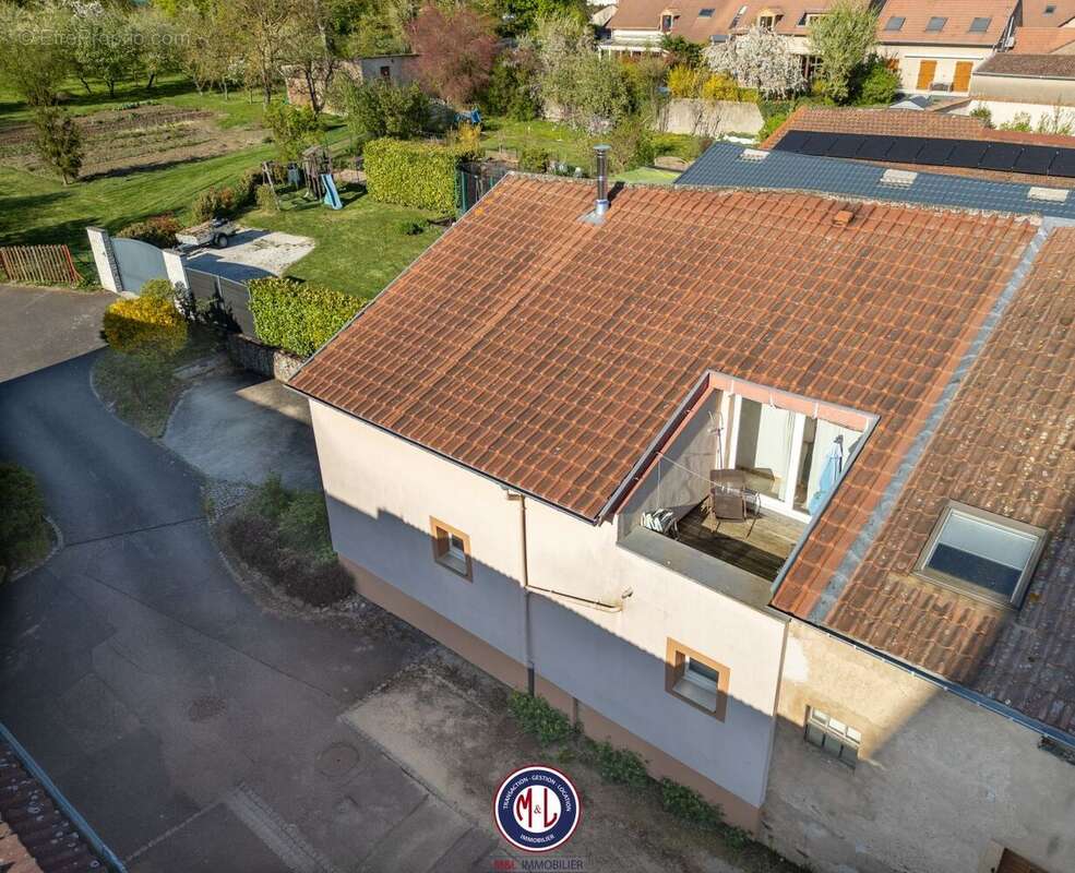 Maison à CHARLY-ORADOUR