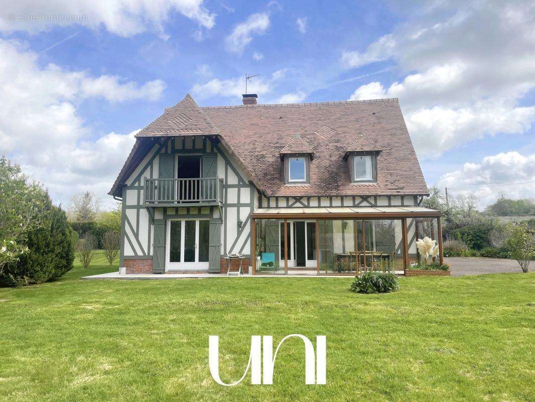 Maison à BONNEVILLE-SUR-TOUQUES