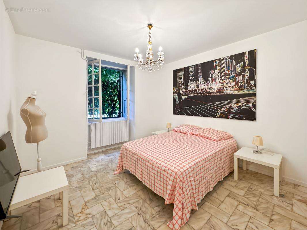 Maison à ANTONNE-ET-TRIGONANT