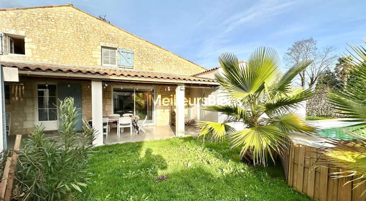 Maison à SAINT-ROMAIN-DE-BENET