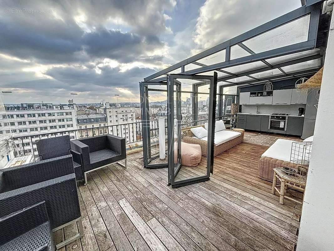 Appartement à NEUILLY-SUR-SEINE