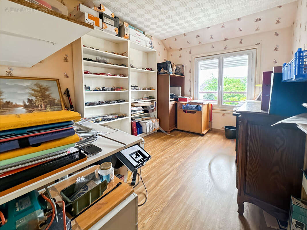 Maison à JOUY-LE-MOUTIER