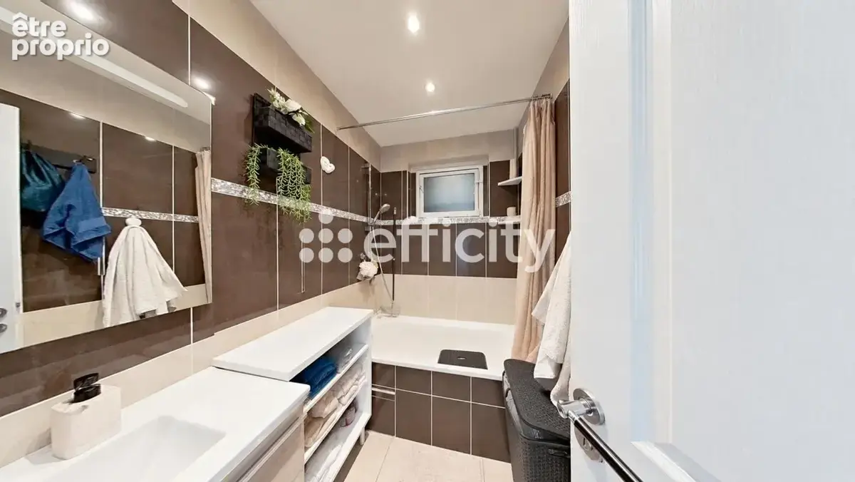 Appartement 12 pièces 365 m² à vendre à Cluses (74300) - photo 7