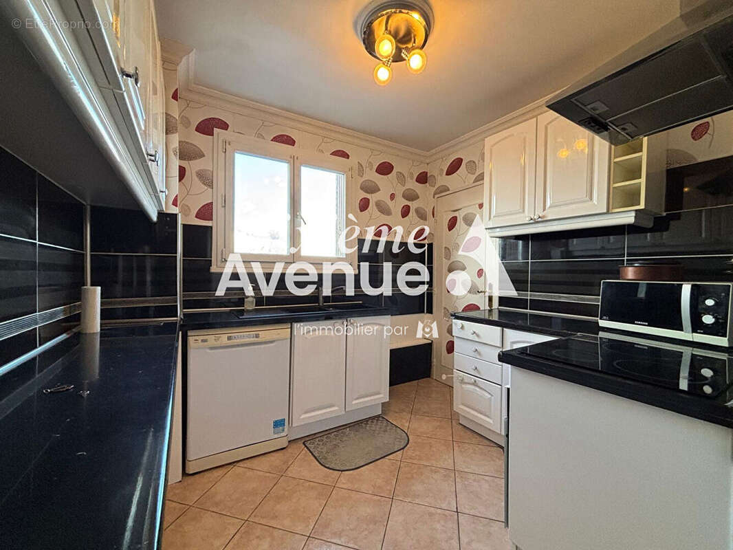 Appartement à SARTROUVILLE
