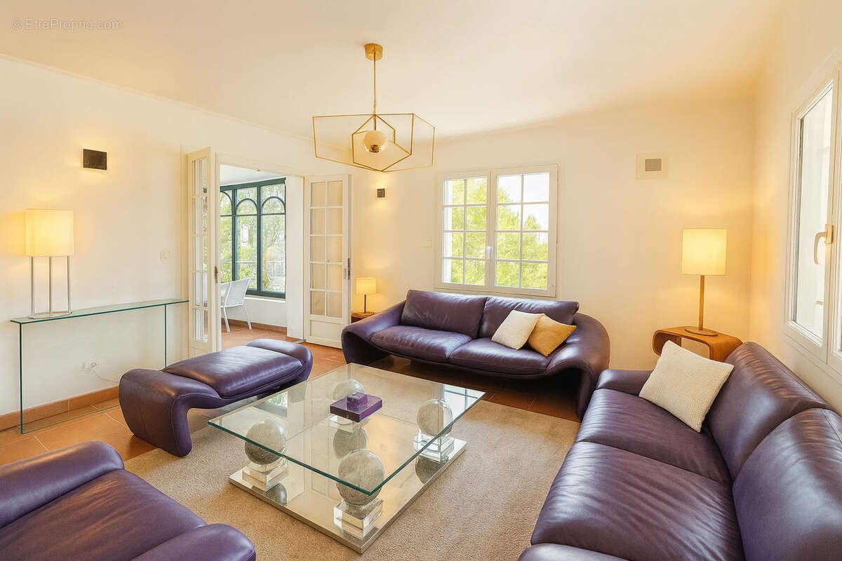 Maison à LE CASTELLET