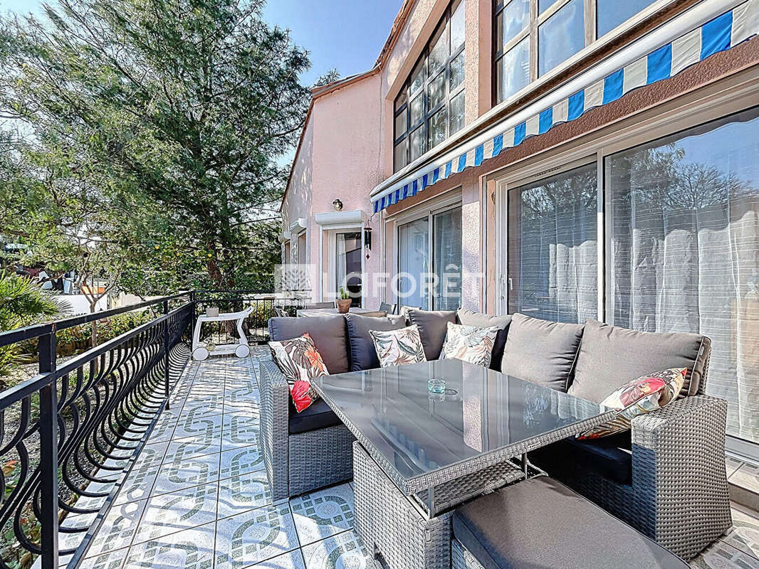 Maison à LAROQUE-DES-ALBERES